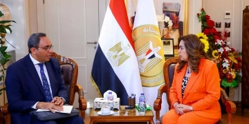 وزيرة التنمية المحلية تتابع مع محافظ قنا الموقف التنفيذي لمشروعات برنامج تنمية الصعيد 1 - جريدة المساء