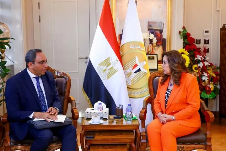 وزيرة التنمية المحلية تتابع مع محافظ قنا الموقف التنفيذي لمشروعات برنامج تنمية الصعيد 19 - جريدة المساء