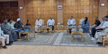 محافظ الشرقية يستقبل أهالي ديرب نجم لتقنين أراضي أملاك الدولة 9 - جريدة المساء