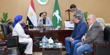في لقاءه الدوري مع نواب البرلمان.. محافظ الشرقية: نعمل بروح الفريق لتحقيق طموحات المواطنين وتلبية احتياجاتهم 1 - جريدة المساء