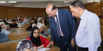 نائب رئيس جامعة الزقازيق لشئون التعليم والطلاب يطمئن على سير الامتحانات بكليات الآداب والتربية والتجارة والتكنولوجيا والتنمية 1 - جريدة المساء