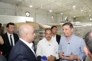 لتدعم صغار المربين بتوفير الروؤس المحسنة ذات الإنتاجية العالية وتوفير فرص العمل.. وزير الزراعة و محافظ الشرقية ورئيس البنك الزراعي يطلقون المرحلة الثانية من مبادرة "إحلم" لدعم صغار المربين بقرية التلين بمنيا القمح 30 - جريدة المساء