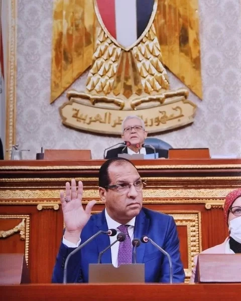 النائب خالد مشهور يهنئ الرئيس السيسى والشعب المصرى بعيد العمال ويشيد بدورهم فى مسيرة التنمية 17 - جريدة المساء