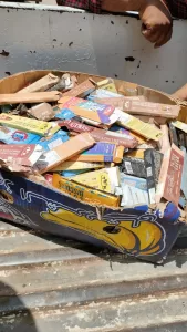 ألبان أطفال وكاتشب ومستحضرات تجميل.. محافظة الجيزة تضبط ١١ طنًا أدوية ومكملات غذائية وسلعا منتهية الصلاحية داخل مخزن في إمبابة 47 - جريدة المساء