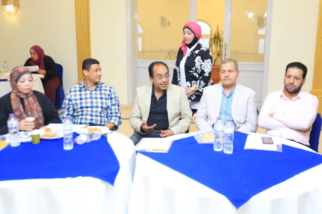 مائدة حوارية بمحافظة المنيا تنادي بقانون أحوال شخصية أكثر عدالة للأسرة المصرية 35 - جريدة المساء