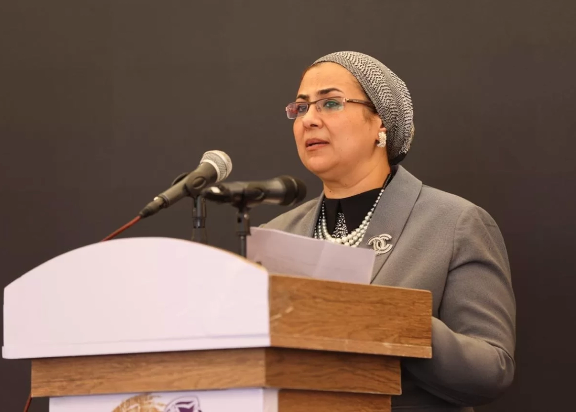 قومي المرأة خلال زيارة ميدانيةبمحا فظة أسوان يتفقد خدمات برنامج "تحويشة" ومشروع " بطاقتك حقوقك" 18 - جريدة المساء