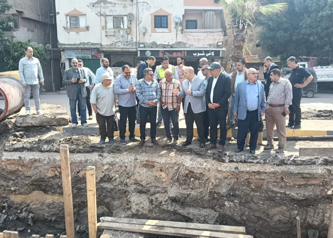 نائب محافظ الجيزة يتفقد مشروعات الصرف الصحي ببولاق والهرم: تقضي علي مشكلة الطفوحات المتكررة 19 - جريدة المساء