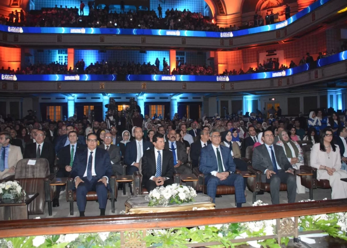محافظ الجيزة يشهد حفل ختام مهرجان إبداع للشباب بجامعة القاهرة 18 - جريدة المساء