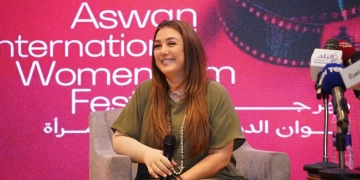 مهرجان أسوان يكرّم كندة علوش بحضور كامل العدد من أهالي أسوان 1 - جريدة المساء