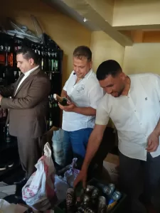 محافظة الجيزة تضبط 7000 زجاجة مشروبات كحولية داخل منشأة غير مرخصة في الشيخ زايد 23 - جريدة المساء