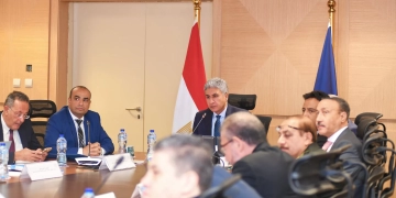 فتحى فى اجتماع "المجلس الأعلى " : تحسين التجربة السياحية بالمواقع الأثرية.. أولوية عاجلة.. زيادة 19% فى حركة الزائرين ..رفع مكافأة نهاية الخدمة للعاملين بالآثار 1 - جريدة المساء