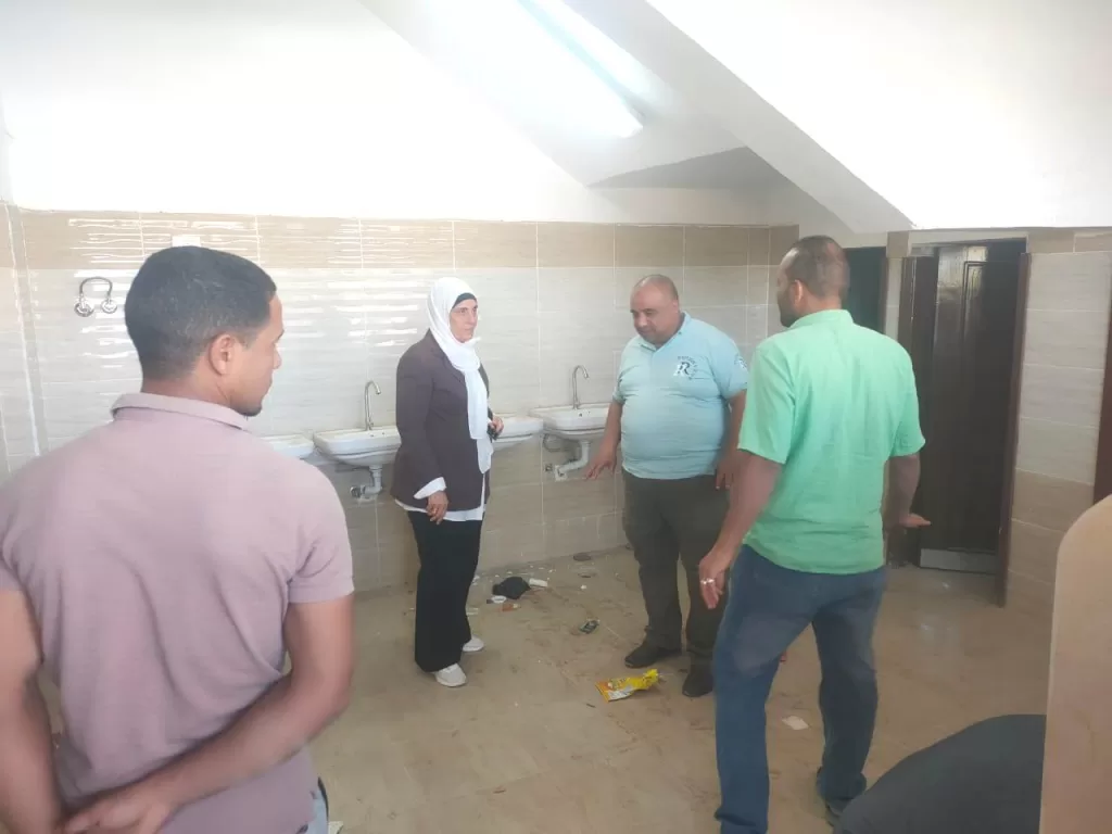 بتوجيهات رئيس الجامعة... أمين عام جامعة جنوب الوادي تتفقد دورات المياه المجاورة لكلية الحقوق ضمن خطة شاملة للتطوير 27 - جريدة المساء
