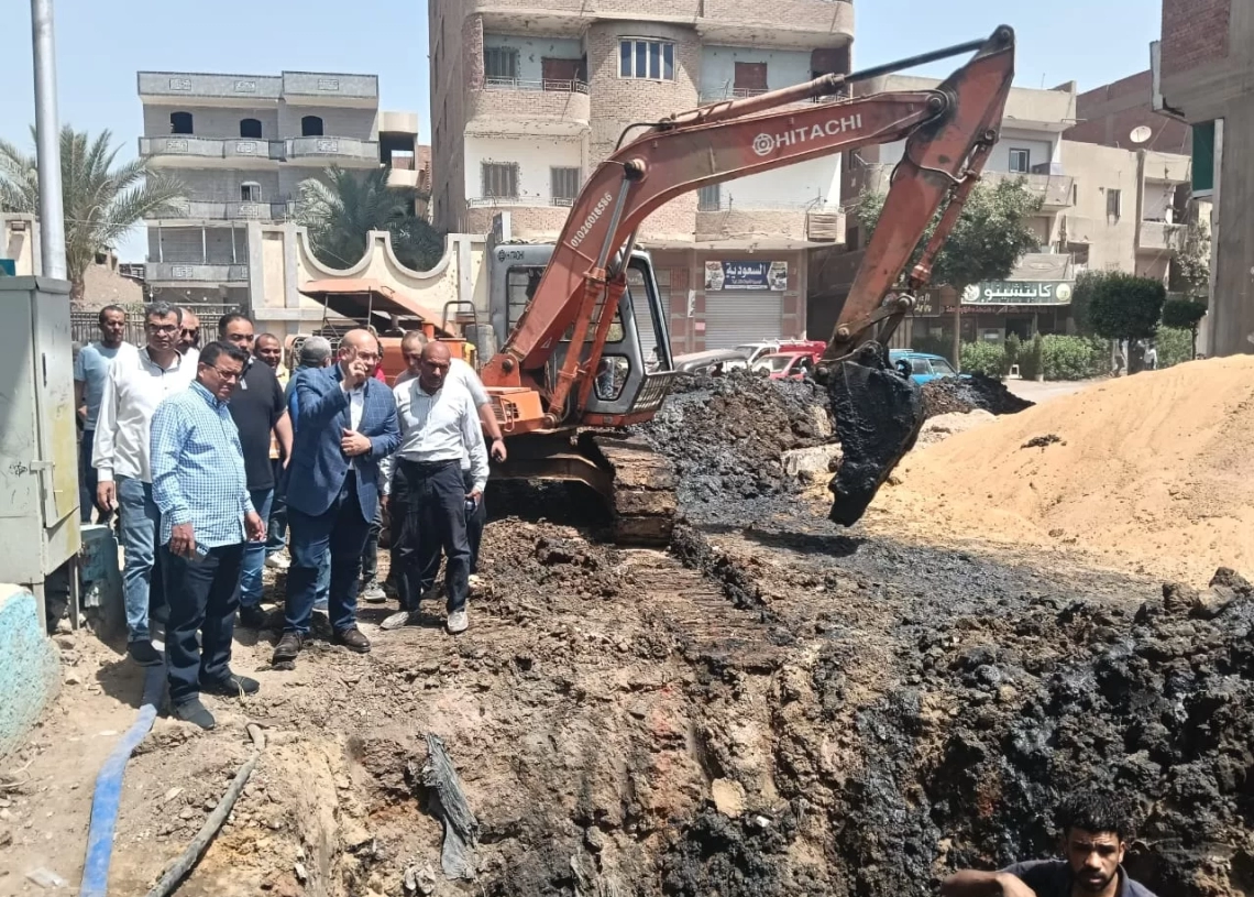 نائب محافظ الجيزة يتفقد الوحدة المحلية لقرية المنوات بأبو النمرس: وصلات الصرف المنزلية قريبا 19 - جريدة المساء