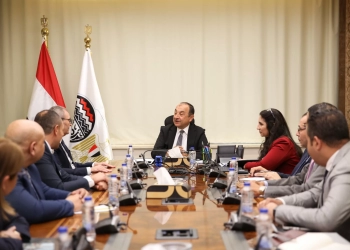 وزير قطاع الأعمال العام يبحث مع مجموعة شاهينلر القابضة التركية فرص التعاون والاستثمار 33 - جريدة المساء