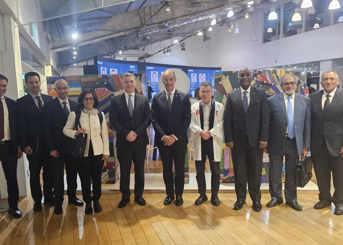 وزير الاتصالات يبحث مع مسؤولى شركات يابانية الاستثمار فى مجال تصميم وصناعة الإلكترونيات وأشباه الموصلات 15 - جريدة المساء