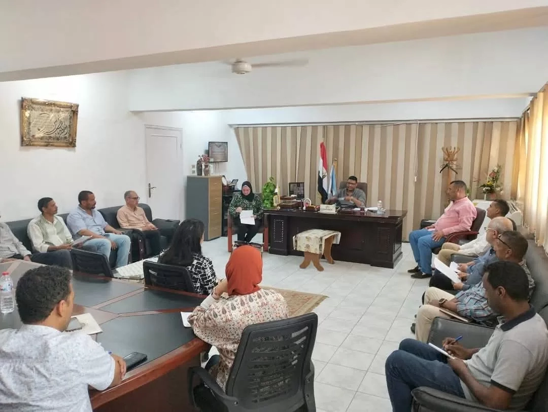 صحة البحر الأحمر تبحث تعزيز الإصحاح البيئي استعداداً لفصل الصيف 17 - جريدة المساء