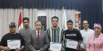 وكيل وزارة التعليم بالجيزة يُكرّم الطلاب من ذوي الهمم بالمدارس الفنية 2 - جريدة المساء وكيل وزارة التعليم بالجيزة يُكرّم الطلاب من ذوي الهمم بالمدارس الفنية 1 - جريدة المساء