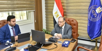 رئيس هيئة الدواء : تعزيز التعاون في مجال الصناعات الدوائية وتبادل  الخبرات مع الرئيس التنفيذي للهيئة الوطنية لتنظيم المهن والخدمات الصحية بمملكة البحرين 1 - جريدة المساء