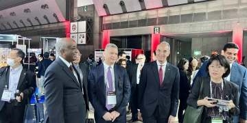 وزير الاتصالات يعلن إنشاء مركز بحوتب للإبداع والتطوير فى مدينة المعرفة كمركز ابتكار ادعم الشركات الناشئة والصغيرة والمتوسطة للتصميم الإلكترونى 1 - جريدة المساء