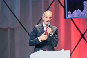 وزير الاتصالات يعلن إنشاء مركز بحوتب للإبداع والتطوير فى مدينة المعرفة كمركز ابتكار ادعم الشركات الناشئة والصغيرة والمتوسطة للتصميم الإلكترونى 31 - جريدة المساء