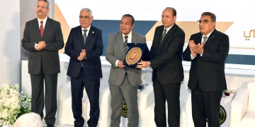 جامعة المنصورة تمنح النائب العام المصري الدكتوراه الفخرية خلال الاحتفال باليوبيل الذهبي لكلية الحقوق 1 - جريدة المساء