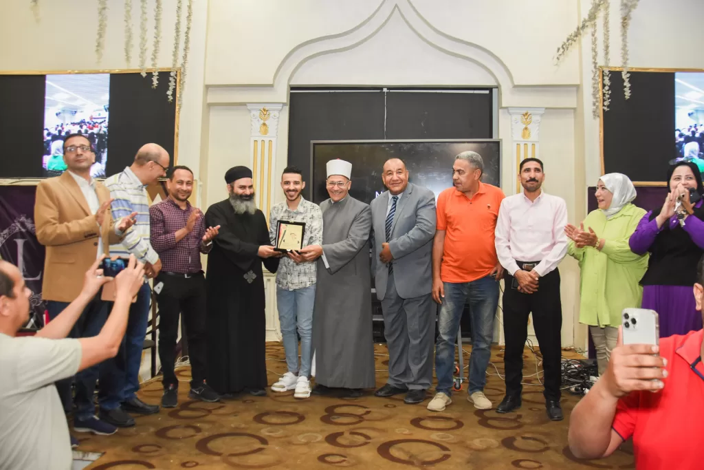 "الشعب الجمهوري" بنجع حمادي يختتم معسكر مراجعات الثانوية العامة بحضور 1000 طالب وطالبة 31 - جريدة المساء