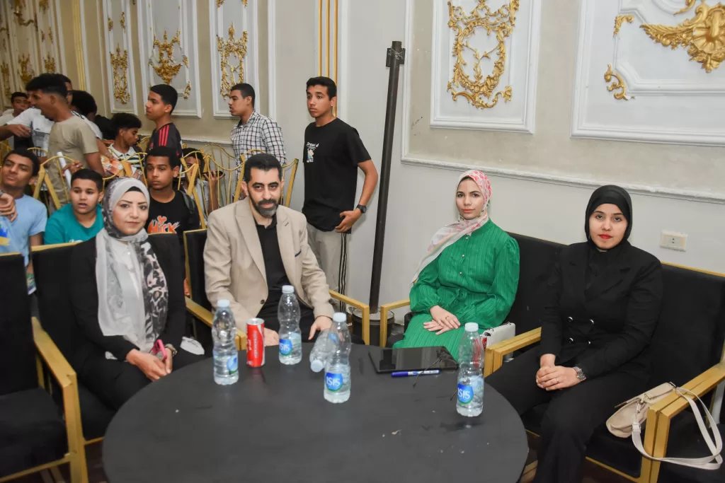 "الشعب الجمهوري" بنجع حمادي يختتم معسكر مراجعات الثانوية العامة بحضور 1000 طالب وطالبة 61 - جريدة المساء