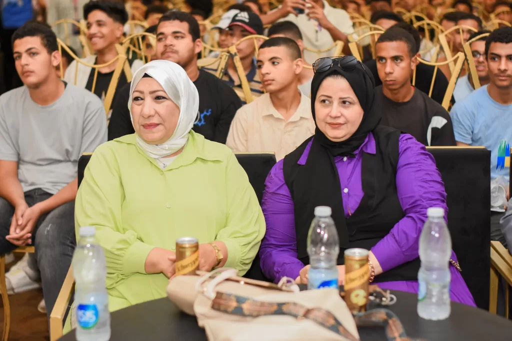 "الشعب الجمهوري" بنجع حمادي يختتم معسكر مراجعات الثانوية العامة بحضور 1000 طالب وطالبة 49 - جريدة المساء