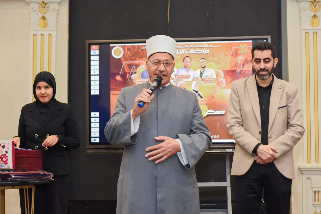 "الشعب الجمهوري" بنجع حمادي يختتم معسكر مراجعات الثانوية العامة بحضور 1000 طالب وطالبة 43 - جريدة المساء