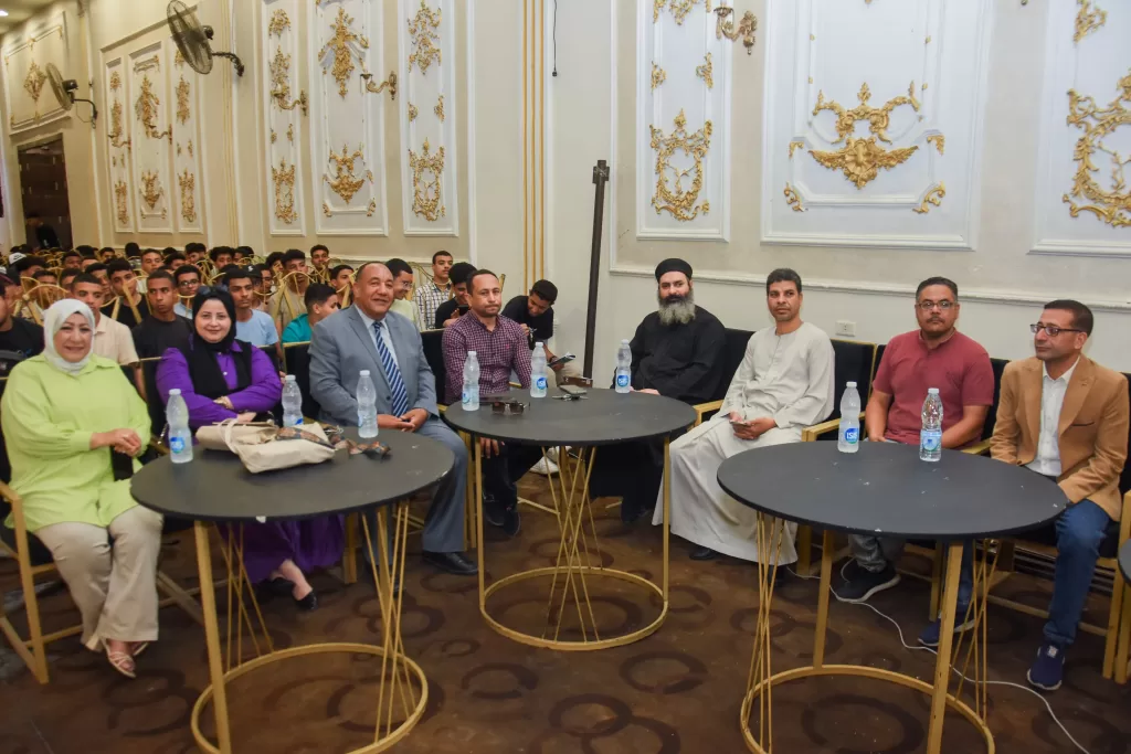 "الشعب الجمهوري" بنجع حمادي يختتم معسكر مراجعات الثانوية العامة بحضور 1000 طالب وطالبة 53 - جريدة المساء