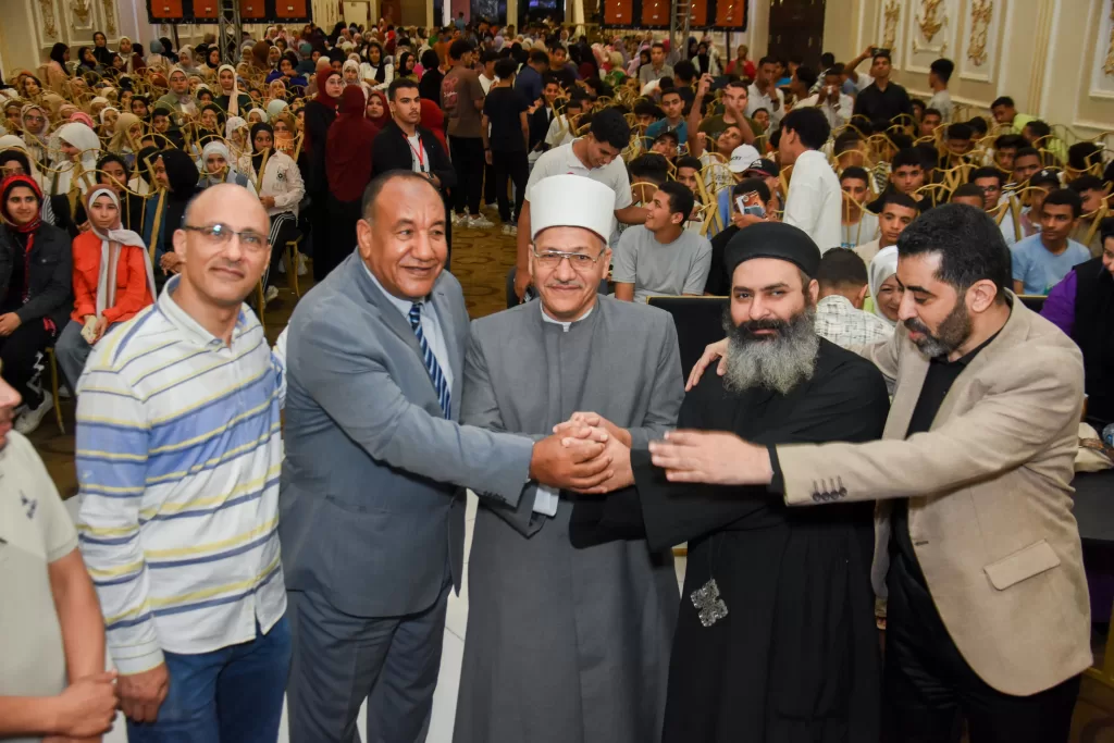 "الشعب الجمهوري" بنجع حمادي يختتم معسكر مراجعات الثانوية العامة بحضور 1000 طالب وطالبة 67 - جريدة المساء