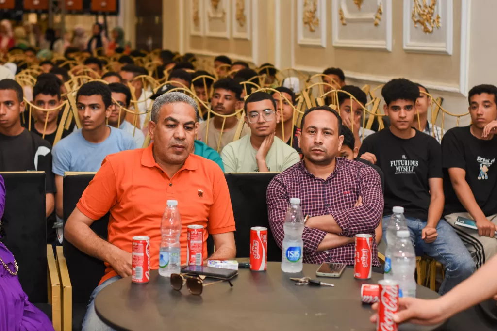 "الشعب الجمهوري" بنجع حمادي يختتم معسكر مراجعات الثانوية العامة بحضور 1000 طالب وطالبة 47 - جريدة المساء