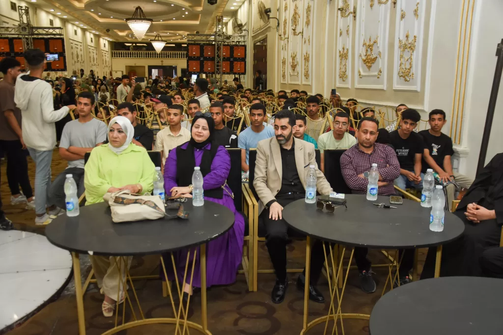 "الشعب الجمهوري" بنجع حمادي يختتم معسكر مراجعات الثانوية العامة بحضور 1000 طالب وطالبة 63 - جريدة المساء