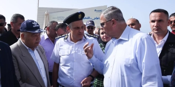 للمرة الثانية... محافظ الإسكندرية يوجّه بغلق محال ومقاهٍ مخالفة في الكيلو 21 ويؤكد: لا تهاون مع التعديات 1 - جريدة المساء