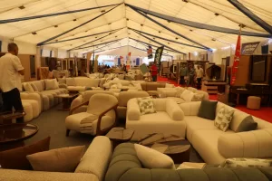 فرصة للمقبلين علي الزواج.. محافظ دمياط ونائب محافظ الجيزة يفتتحان معرض اوكازيون للأثاث في بولاق (صور) 33 - جريدة المساء