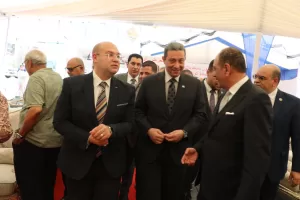 فرصة للمقبلين علي الزواج.. محافظ دمياط ونائب محافظ الجيزة يفتتحان معرض اوكازيون للأثاث في بولاق (صور) 27 - جريدة المساء