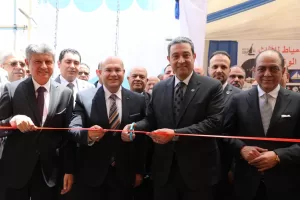 فرصة للمقبلين علي الزواج.. محافظ دمياط ونائب محافظ الجيزة يفتتحان معرض اوكازيون للأثاث في بولاق (صور) 21 - جريدة المساء