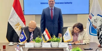 هيئة التأمين الصحي الشامل توقع اتفاقًا مع جامعة قناة السويس لتوسيع خدمات الرعاية الأولية لمستفيدي التأمين الصحي الشامل 1 - جريدة المساء