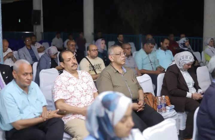 مجمع الإعلام ونادى قنا الرياضى يناقشان "دور المؤسسات في تنمية الوعى السياسى للشباب" 46 - جريدة المساء مجمع الإعلام ونادى قنا الرياضى يناقشان "دور المؤسسات في تنمية الوعى السياسى للشباب" 45 - جريدة المساء