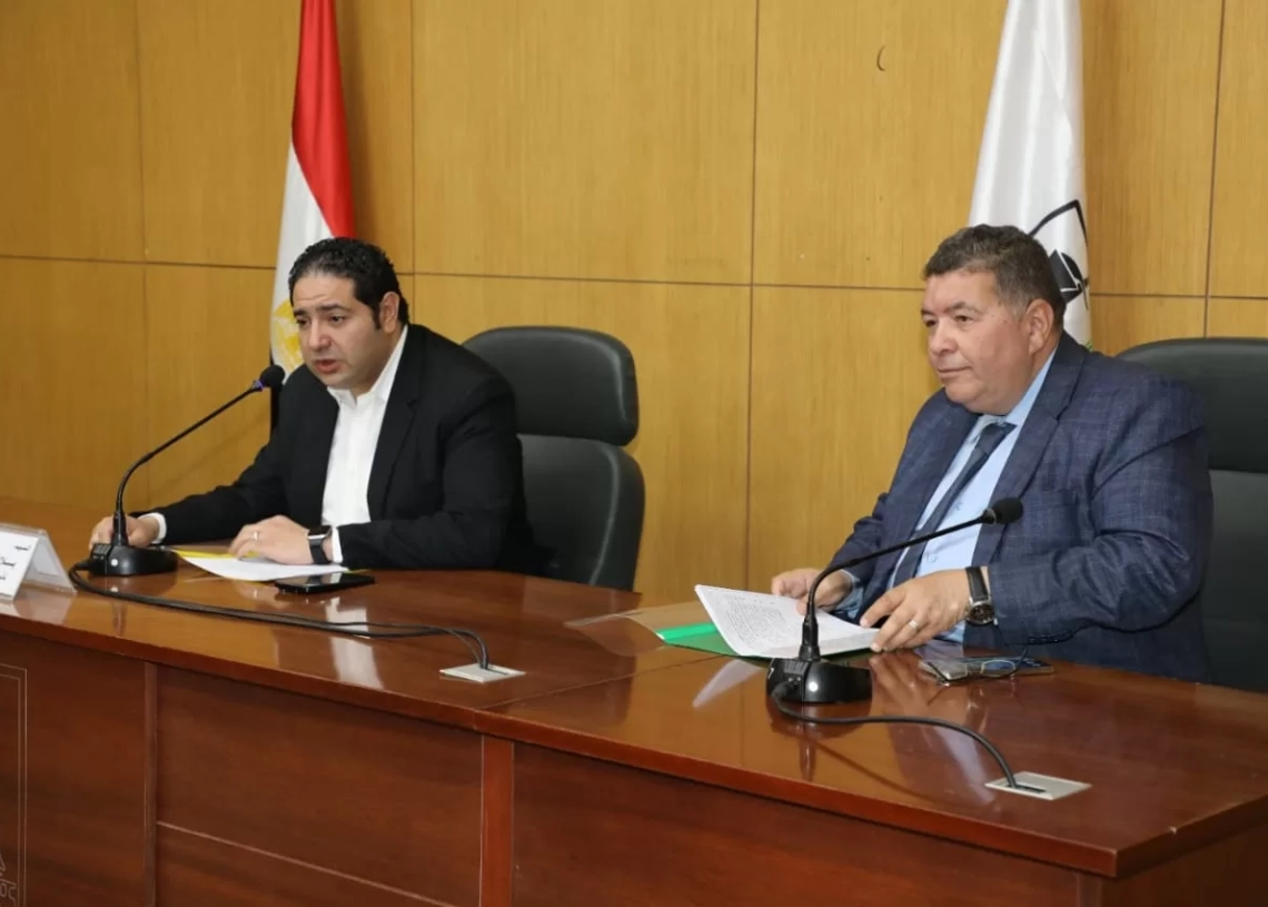 نائب محافظ بني سويف يبحث آليات تسهيل إصدار تراخيص المحال التجارية للنهوض بالمشروعات الصغيرة 19 - جريدة المساء