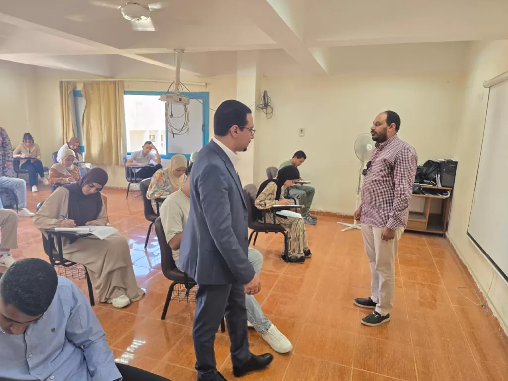 بدء امتحانات الفصل الدراسي الثاني بالمعهد الفني الصحي بقنا 36 - جريدة المساء بدء امتحانات الفصل الدراسي الثاني بالمعهد الفني الصحي بقنا 35 - جريدة المساء