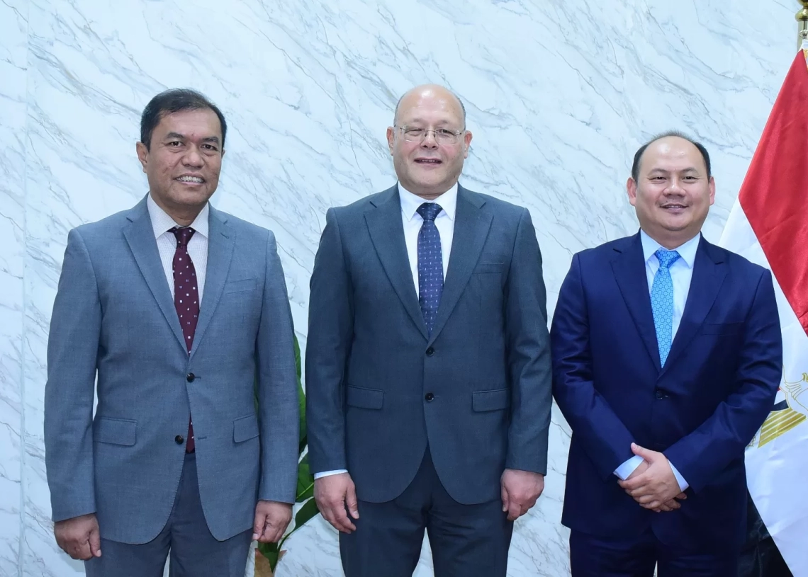 جامعة سوهاج تنظم لأول مرة "اليوم الثقافي المصري الإندونيسي" بتعاون أكاديمي وعروض فنية تراثية مميزة 19 - جريدة المساء