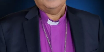 القس أندريه زكي يهنئ السيدة انتصار السيسي بتوليها الرئاسة الشرفية لجمعية الهلال الأحمر المصري 1 - جريدة المساء