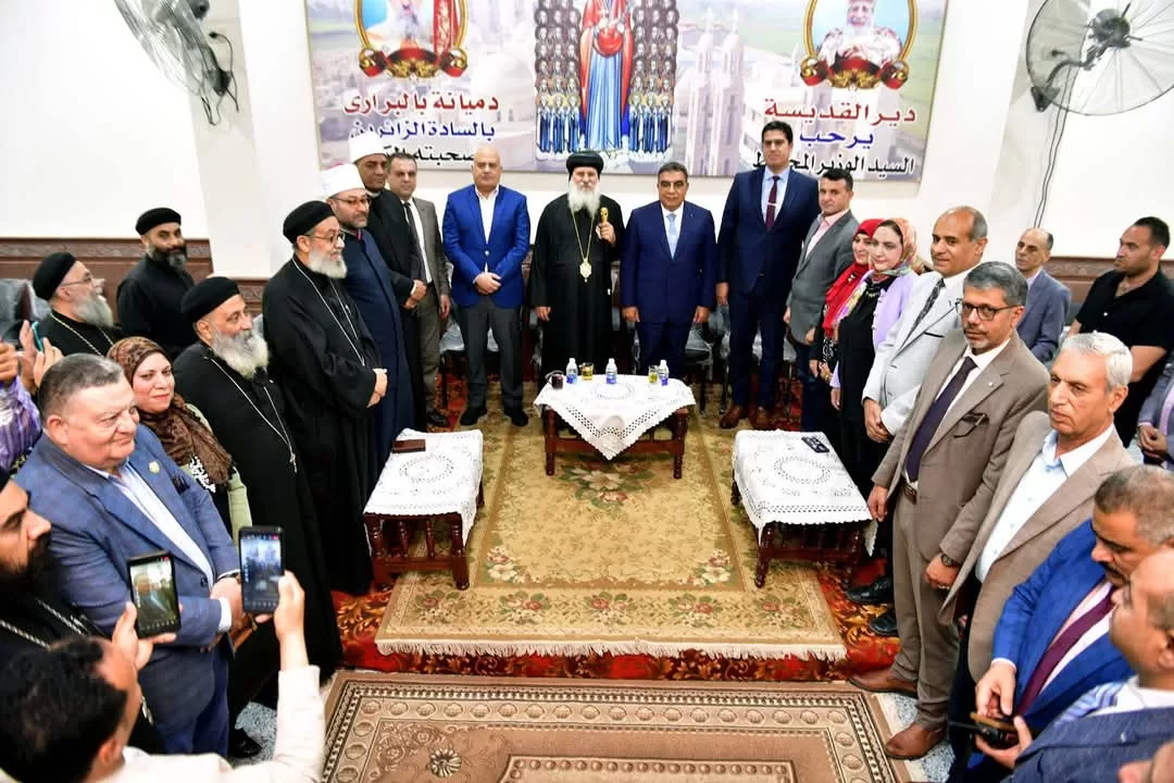 مصر تحتفل بوحدتها الوطنية في مولد القديسة دميانة.. مشهد يجسد التآخي والتضحية والإيمان 15 - جريدة المساء