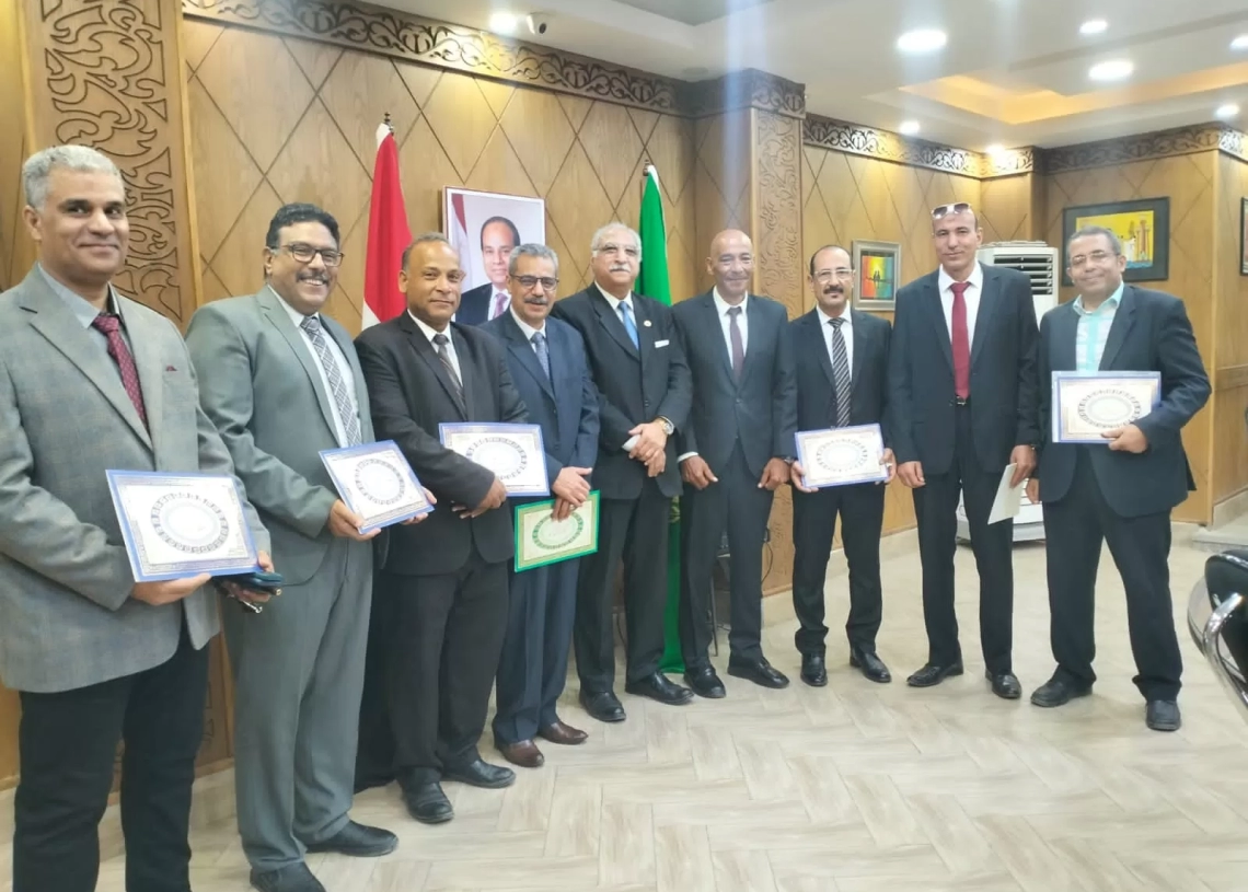 تعليم القليوبية تكرم الشئون التنفيذية وعددا من المحالين للمعاش 27 - جريدة المساء