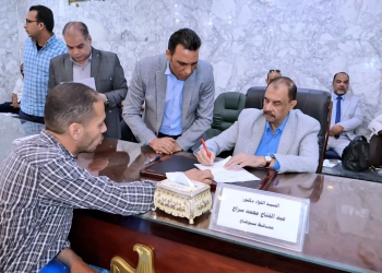 محافظ سوهاج يعقد اللقاء الجماهيري الأسبوعي للاستماع إلى شكاوى وطلبات المواطنين 22 - جريدة المساء