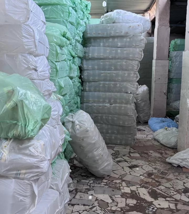 ضبط 20 طنًا من الزيت والدقيق مجهولي المصدر بأشمون والشهداء 19 - جريدة المساء