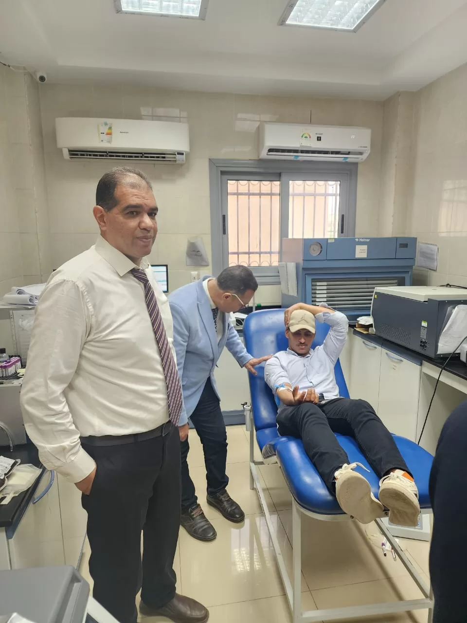 طلاب التربية العسكرية بجامعة كفر الشيخ يتبرعون بالدم لدعم المستشفى الجامعي 25 - جريدة المساء