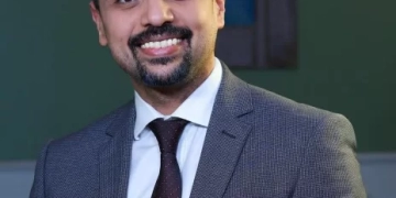 طبيب مصري ينجح في استئصال 121 ورمًا ليفيًا من رحم شابة سودانية دون استئصاله 1 - جريدة المساء