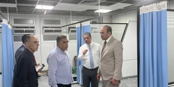 محافظ الدقهلية يبعث بخالص التعازي لأسر المتوفين… ويتفقد المصابين في حادث حريق قرية أبو زاهر بمركز شربين بالمستشفى الدولي بالمنصورة 1 - جريدة المساء